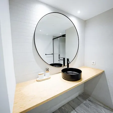 Vistamar, 3 Bedroom 50 Meters From The * 마르베야